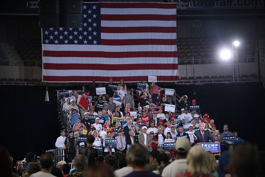 donald_trump_with_supporters_27728853476